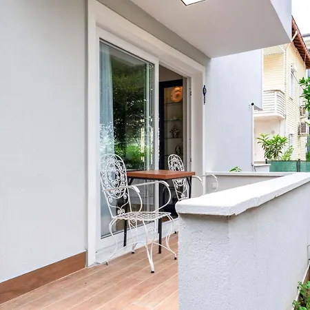 Private With Garden Near Beaches In