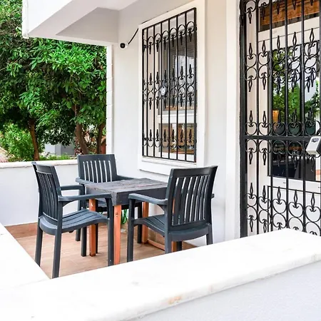 Private With Garden Near Beaches In فندق